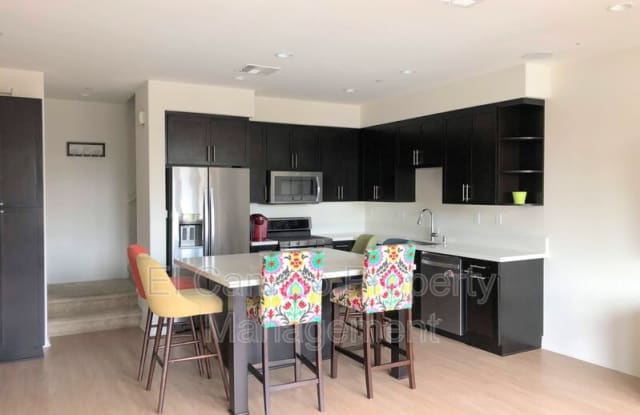 2384 Loom Ct - 2384 S Loom Ct, Anaheim, CA 92802