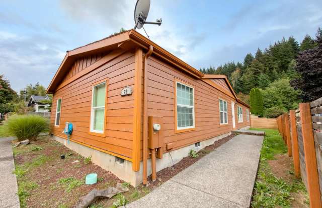 Charming Cascade Locks-3-Bedroom, 2-Bath Home – 1,710 Sq Ft Gallery 1