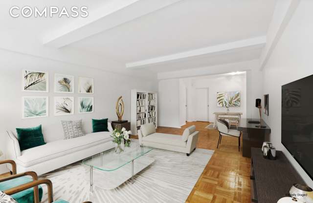 45 West 54th Street Gallery 4