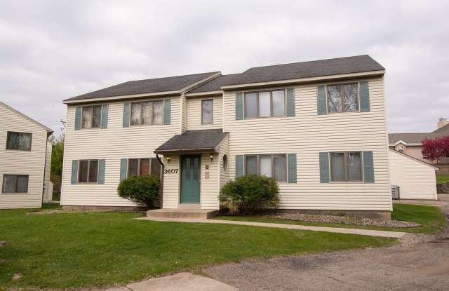 Upstairs condo with garage space in great NW location! photos photos