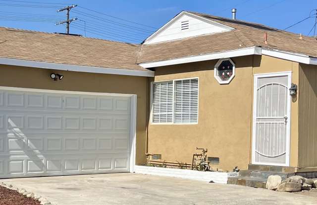 8246 Beeman Avenue photos photos