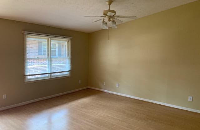 6311 Milgen Rd Apt 3 Gallery 2