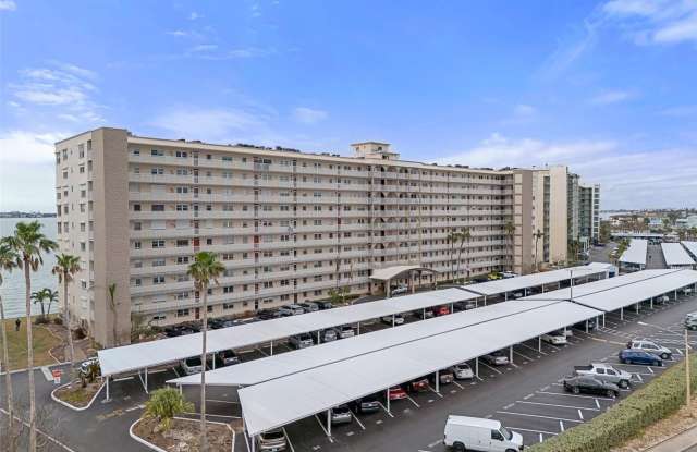 5980 SHORE BOULEVARD S photos photos