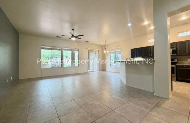 Gorgeous 55+ community home located in Heritage Highlands at Dove Mountain!!! Gallery 4