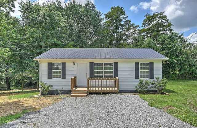 Renovated Countryside Cottage for Rent | Move-In Ready | Jonesborough TN - 117 Maverick Road, Washington County, TN 37659