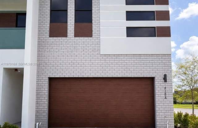 4384 NW 8th Ct photos photos