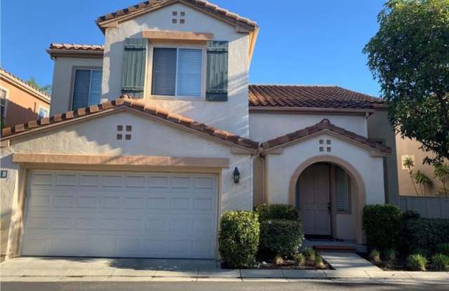 8 Del Carlo - 8 Del Carlo, Irvine, CA 92606