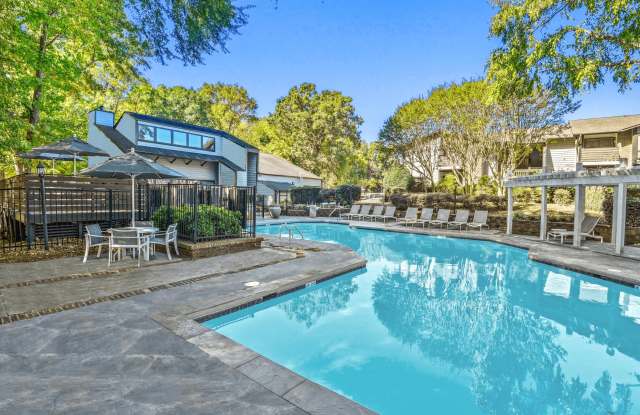 Affordable Housing - Madison Southpark Apartment Homes Gallery 4