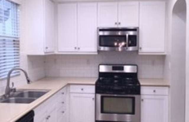 8458 Weatherwood Gallery 3