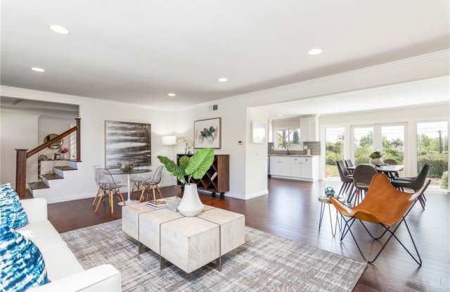 5722 Sunmist Drive Gallery 2