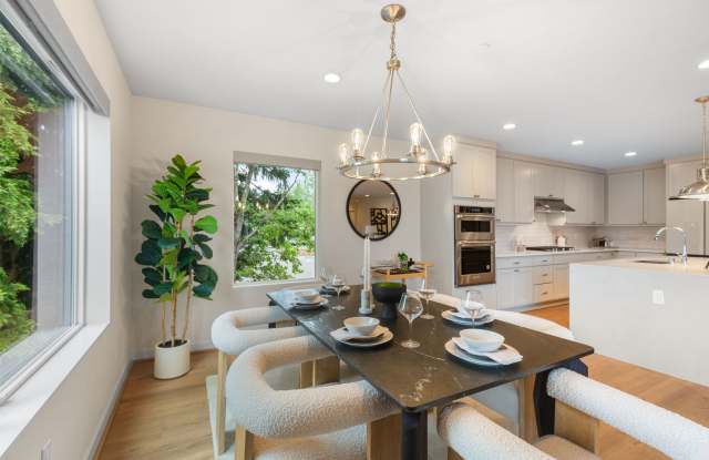 Comfort Meets Convenience in This Bellevue Condo photos photos