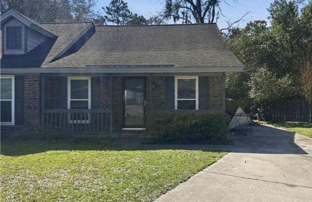 135 Hunt Club Court photos photos