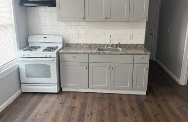 1347 Pembroke Street unit: 3 photos photos