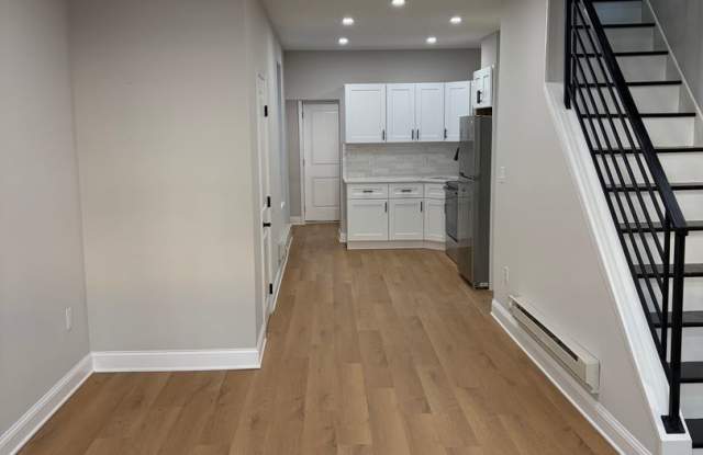 Beautiful Newly Renovated 3 Bedroom Home Now Available in West Parkside Gallery 1