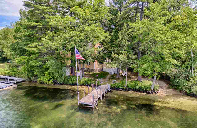 66 Governor Wentworth Highway - 66 Governor John Wentworth Highway, Carroll County, NH 03853