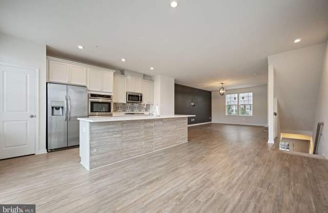 43901 EUCALYPTUS Way Gallery 3