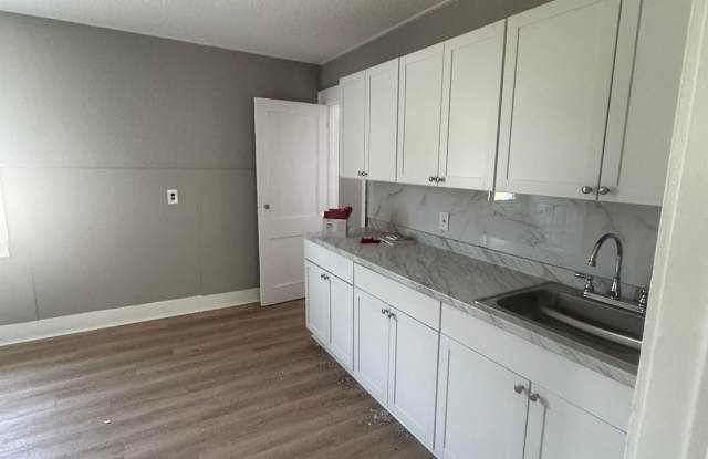 612 North Geddes Street - 2 photos photos