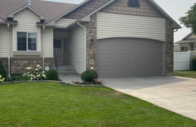 Beautiful 3 bed 2 bath condo on the west end! photos photos