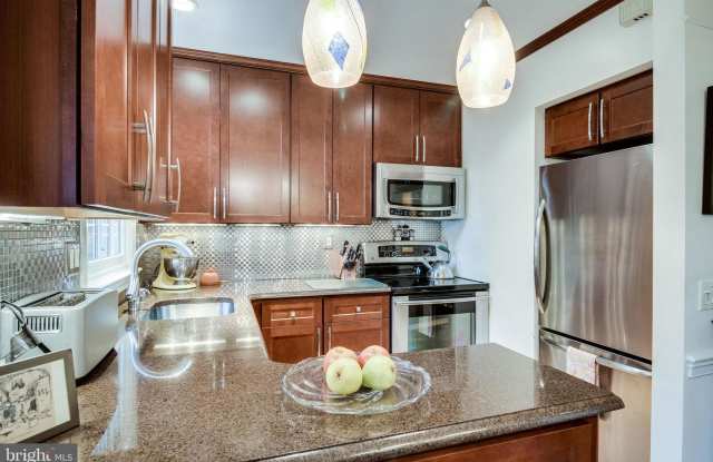 1211 MICHIGAN CT Gallery 4