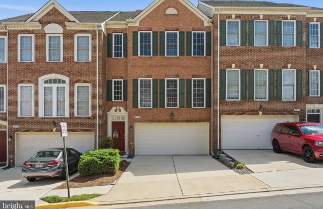 8439 KIRBY LIONSDALE Drive photos photos