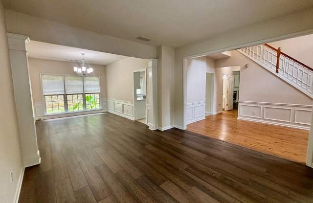 10920 Glenbarr Drive Gallery 4