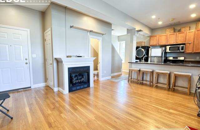 6 Amaranth Pl. Gallery 4