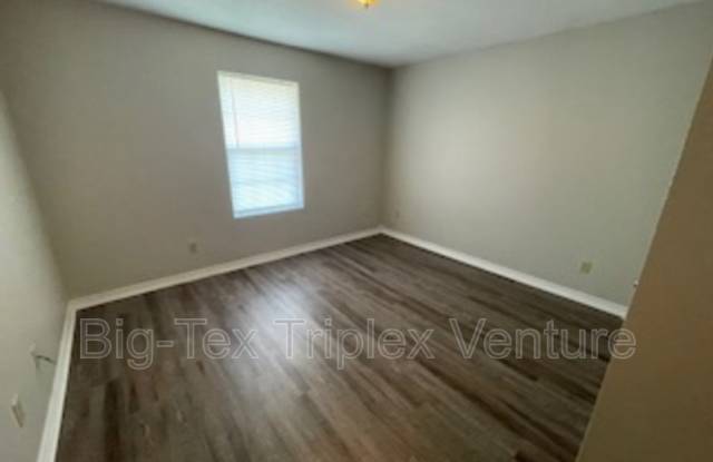 268 N Pecan photos photos