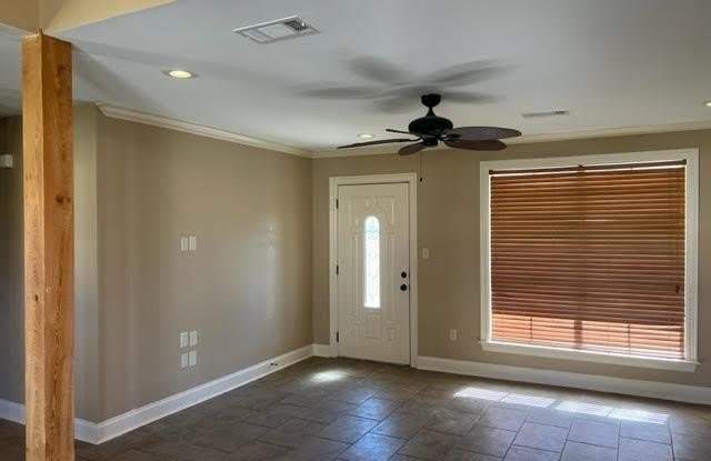 14747 Old Hammond Hwy Gallery 1