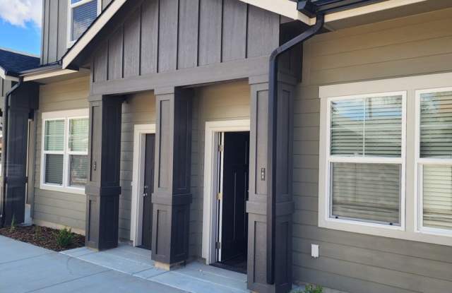 Chets Place Built in 2024 - 2 Bedroom 2 Bathroom w/ private baths for each bedroom photos photos