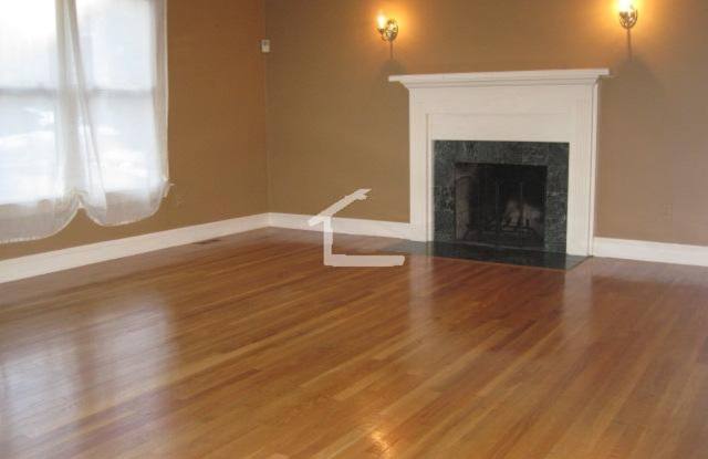 5 bed 4.5 - Brookline - Available 7/1 (includes 2 parking spots!) photos photos
