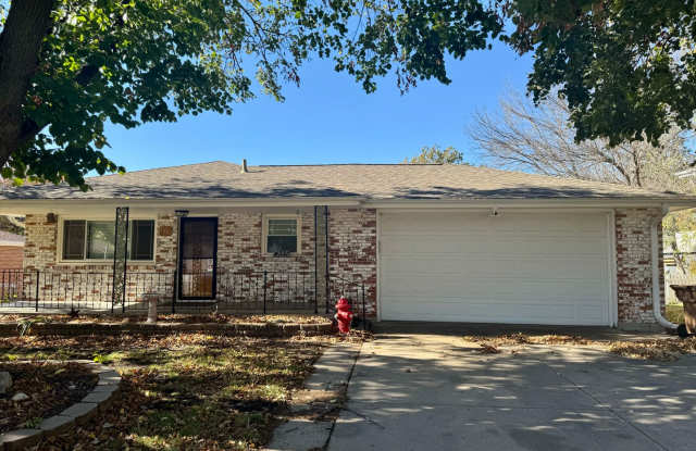 3 bed 2 bath in South Lincoln - 4331 South 37th Street, Lincoln, NE 68516