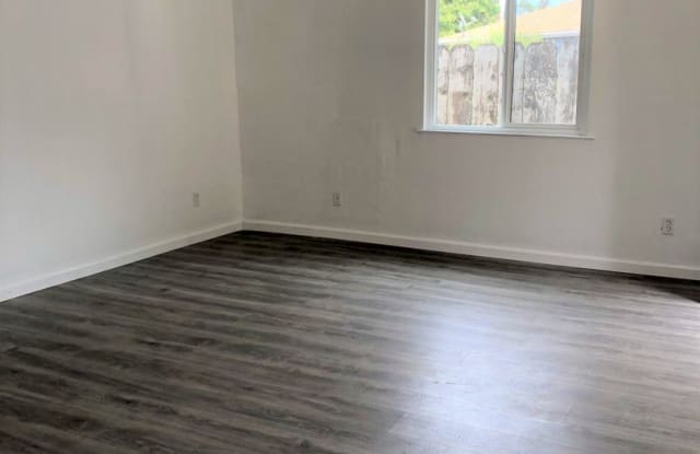 1610 Randazzo Ave - 1610 Randazzo Ave, Modesto, CA 95350