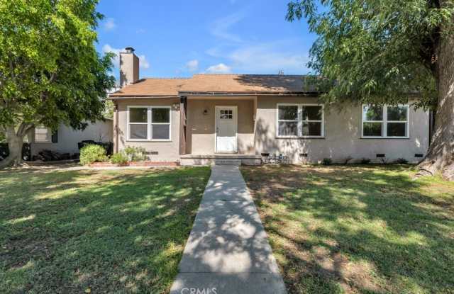 8951 Canby Avenue photos photos