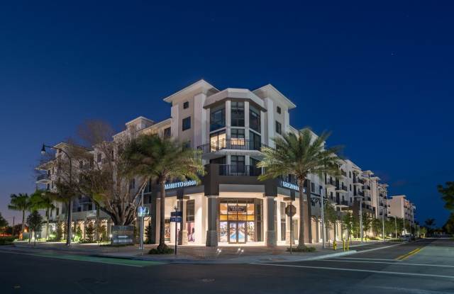 Palmetto Station Gallery 2