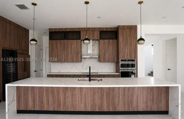 13023 Davie Oaks Dr Gallery 2