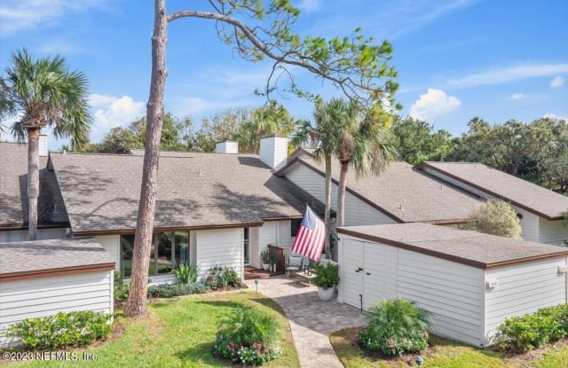 502 QUAIL POINTE Lane - 502 Quail Pointe Lane, Sawgrass, FL 32082