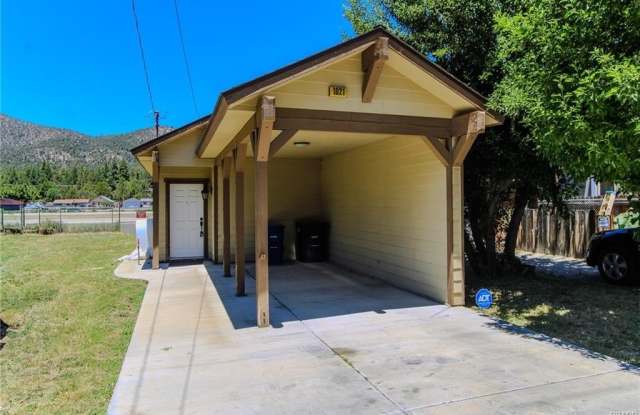 1021 West Fairway Boulevard photos photos