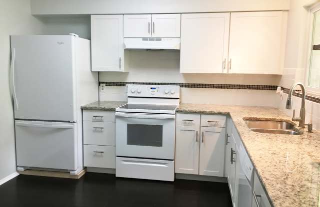 1607 Summit Street - 1607 Summit Street, Austin, TX 78741
