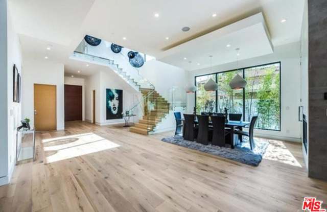 14827 HUSTON Street Gallery 3