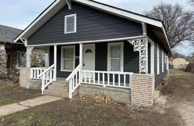 Stunning Modern Charm in Baxter Springs | 3BR Home for $950! COMING SOON!!! Gallery 1