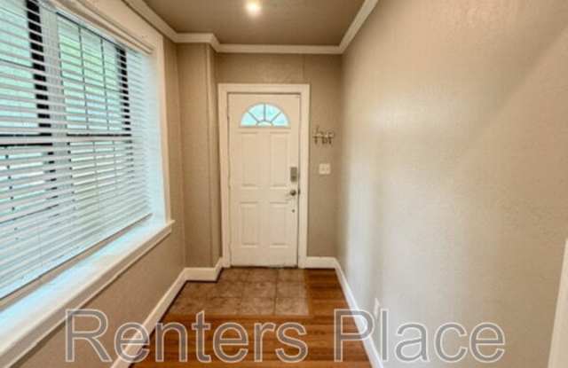 1815 North Boston Place Gallery 3