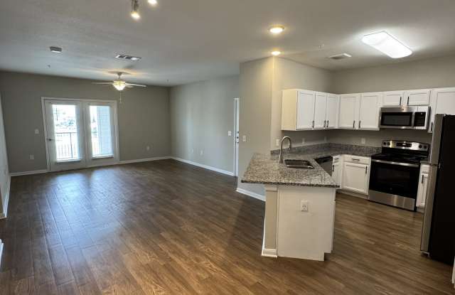 1828 Central Expressway photos photos