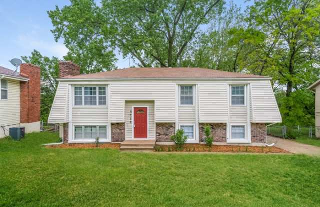 6726 North Mercier Street - 6726 North Mercier Street, Kansas City, MO 64118