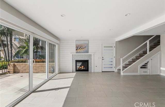 4411 West Coast Highway Gallery 3