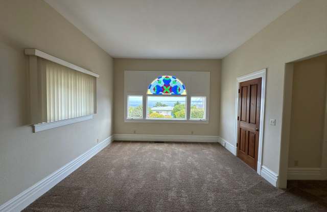 Ocean View 2 Bed/ 2 Bath Home in Monterey Gallery 3