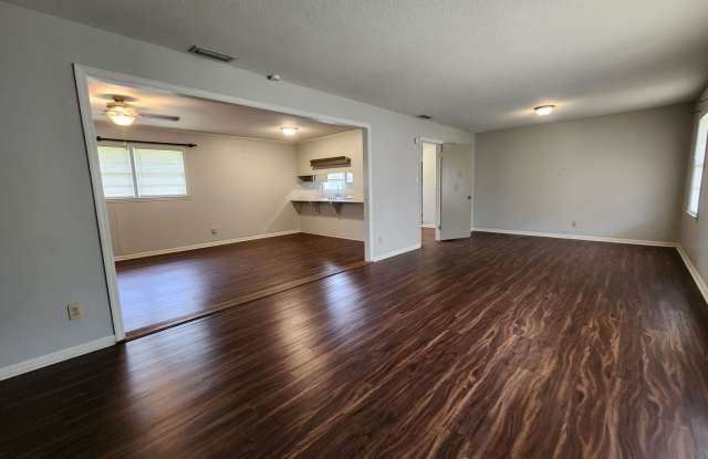 Spacious 3 Bedroom Brick Home with Open Floor Plan, Large Fenced Yard & Carport in Valdosta Gallery 3