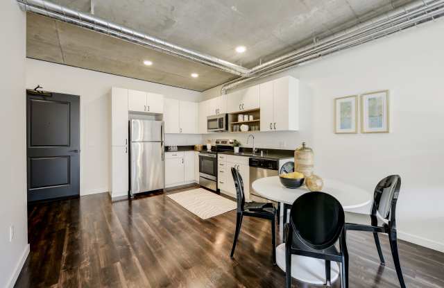 624 Yale Gallery 2
