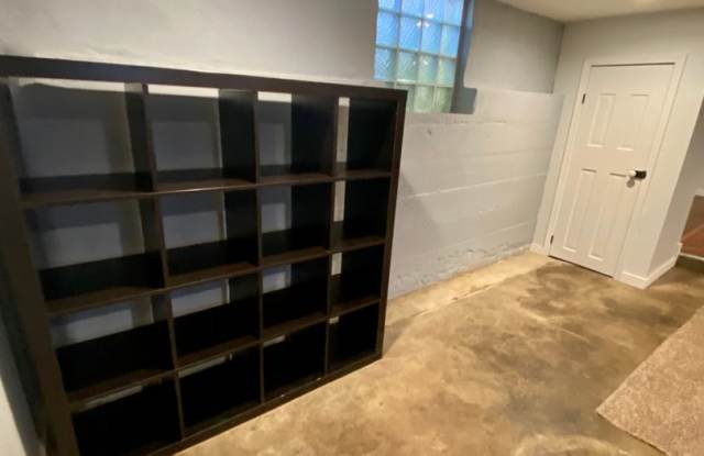 Cozy Basement Apartment – WIFI and All Utilities Included, Private Entrance & Minutes from Purdue! Gallery 3
