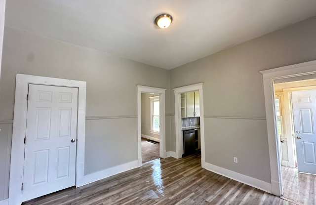 Charming 3-Bedroom Home on Logan Avenue, Middletown, OH 45044 photos photos