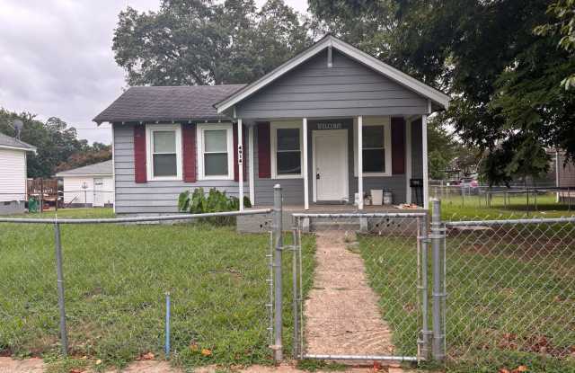 2 Bedrooms- 1 Bathroom- House in Rockmart! photos photos